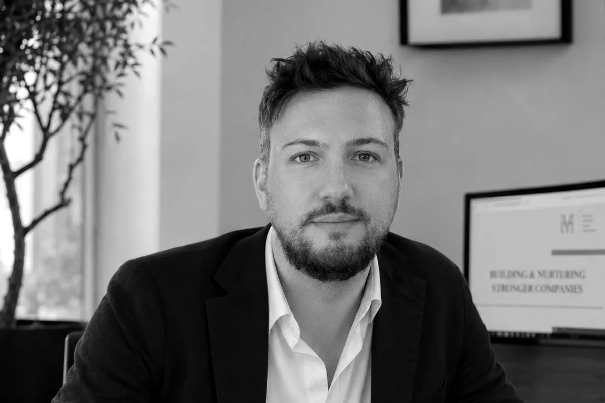 Zbigniew Dukaczewski przy pracy nad strategią inwestycji deweloperskiej